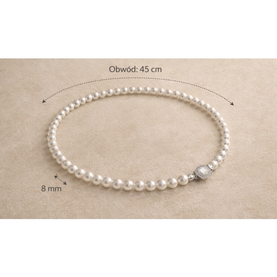 Klasyczny naszyjnik z jasnych pereł – ponadczasowy detal do eleganckich stylizacji.