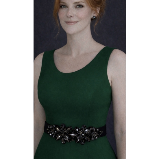 Elastyczny pasek z kryształową aplikacją – subtelna elegancja w nowoczesnym wydaniu.