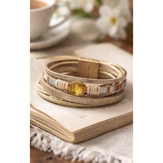 Bransoletka z ozdobnym kamieniem i magnetycznym zapięciem – naturalna elegancja na co dzień.