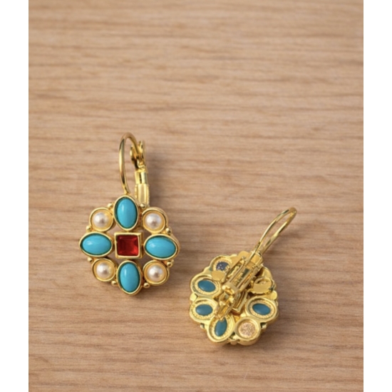 Kolczyki w stylu vintage z turkusem i perłami.