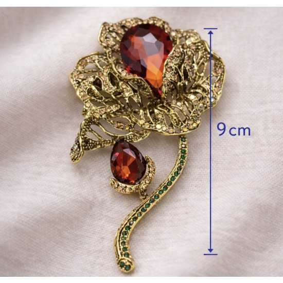 Broszka róża z kamieniami