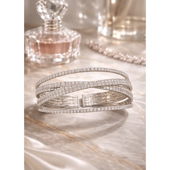 Wieczorowa bransoletka sztywna z cyrkoniami – elegancja i blask