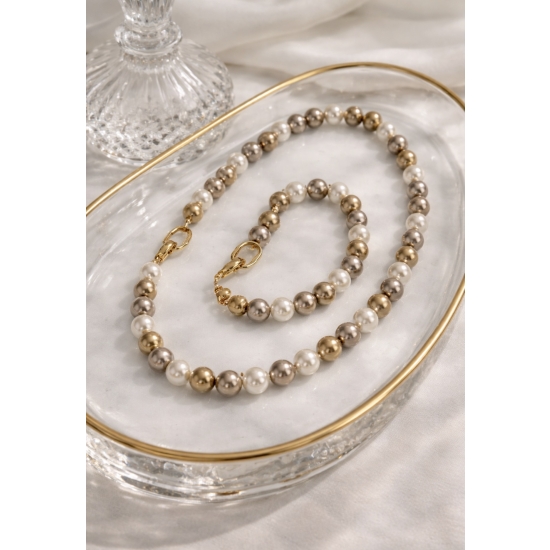 Elegancki zestaw z szklanych pereł – naszyjnik i bransoletka w klasycznym stylu