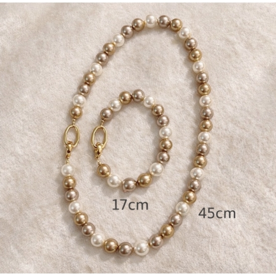 Elegancki zestaw z szklanych pereł – naszyjnik i bransoletka w klasycznym stylu