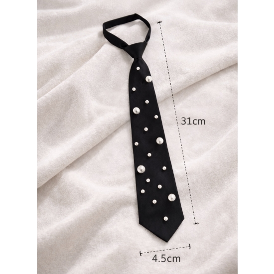 Krawat czarny z perełkami – elegancki akcent z charakterem.