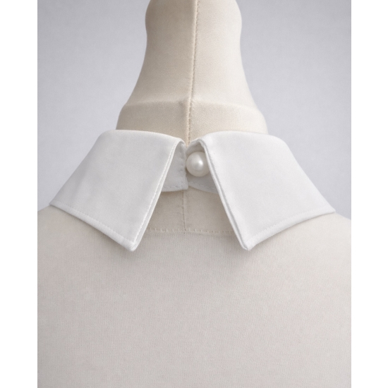 Elegancki kołnierzyk ozdobny zdobiony kryształkami – luksusowy detal, który w kilka chwil odmieni każdą stylizację.