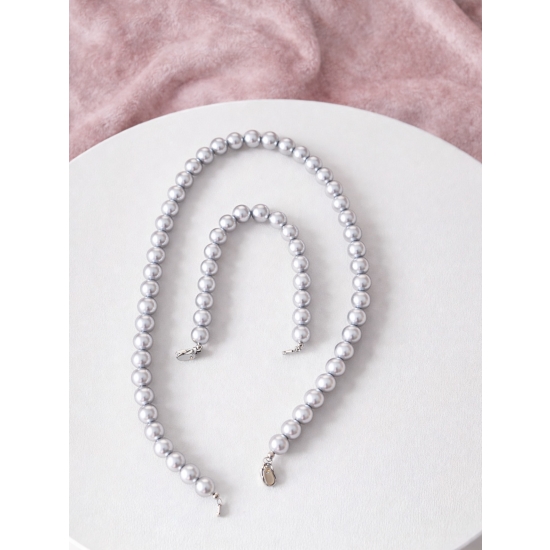 Zestaw biżuterii z jasnoszarymi perłami – naszyjnik + bransoletka.